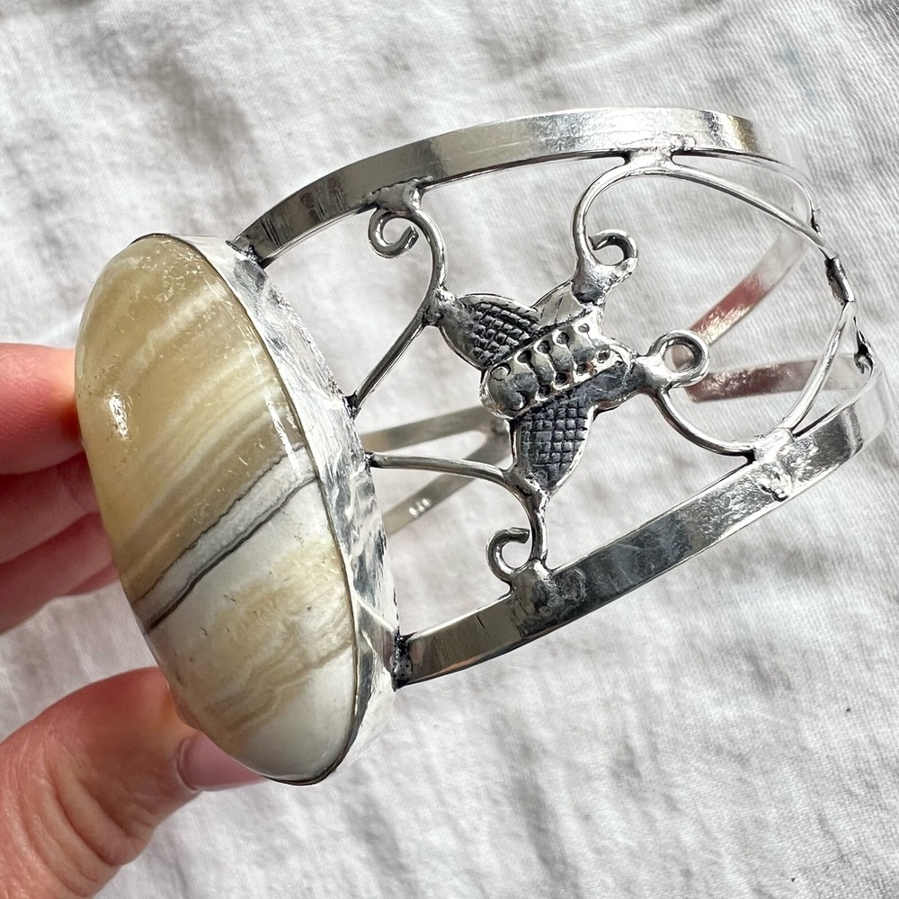 925 Blonde African Zebra Calcite Cuff Bracelet - Picture 4 of 9